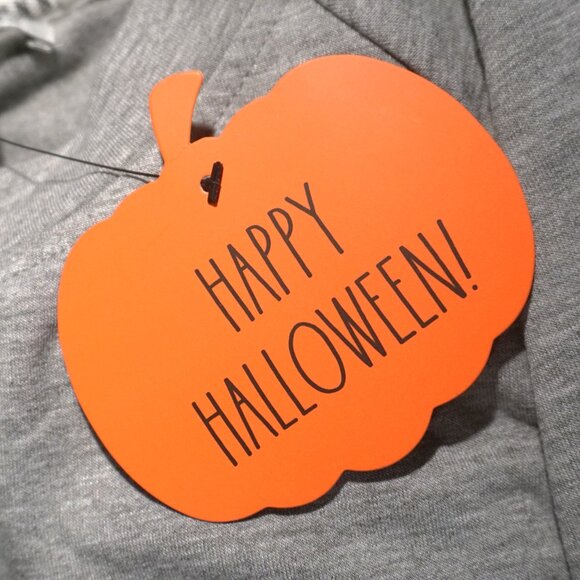 Rae Dunn Heather Gray Sweatshirt “Hocus Pocus” With Fuzzy Socks Women’s XL - Picture 7 of 9